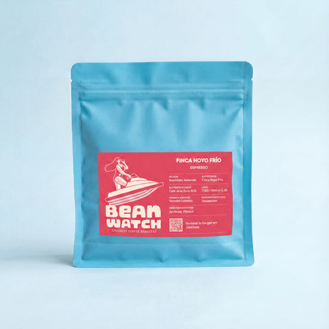 Beanwatch Finca Hoyo Frío Espresso, türkise Kaffeepackung mit pinkem Etikett, aus unserer Dragonfruit Pink Linie